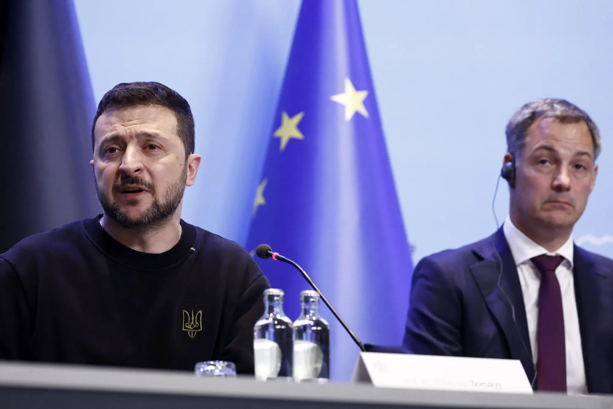 Президент Володимир Зеленський і прем'єр-міністр Бельгії Александер Де Кроо на прес-конференції після підписання безпекової угоди в Брюсселі у вівторок.